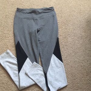 Athletic leggings